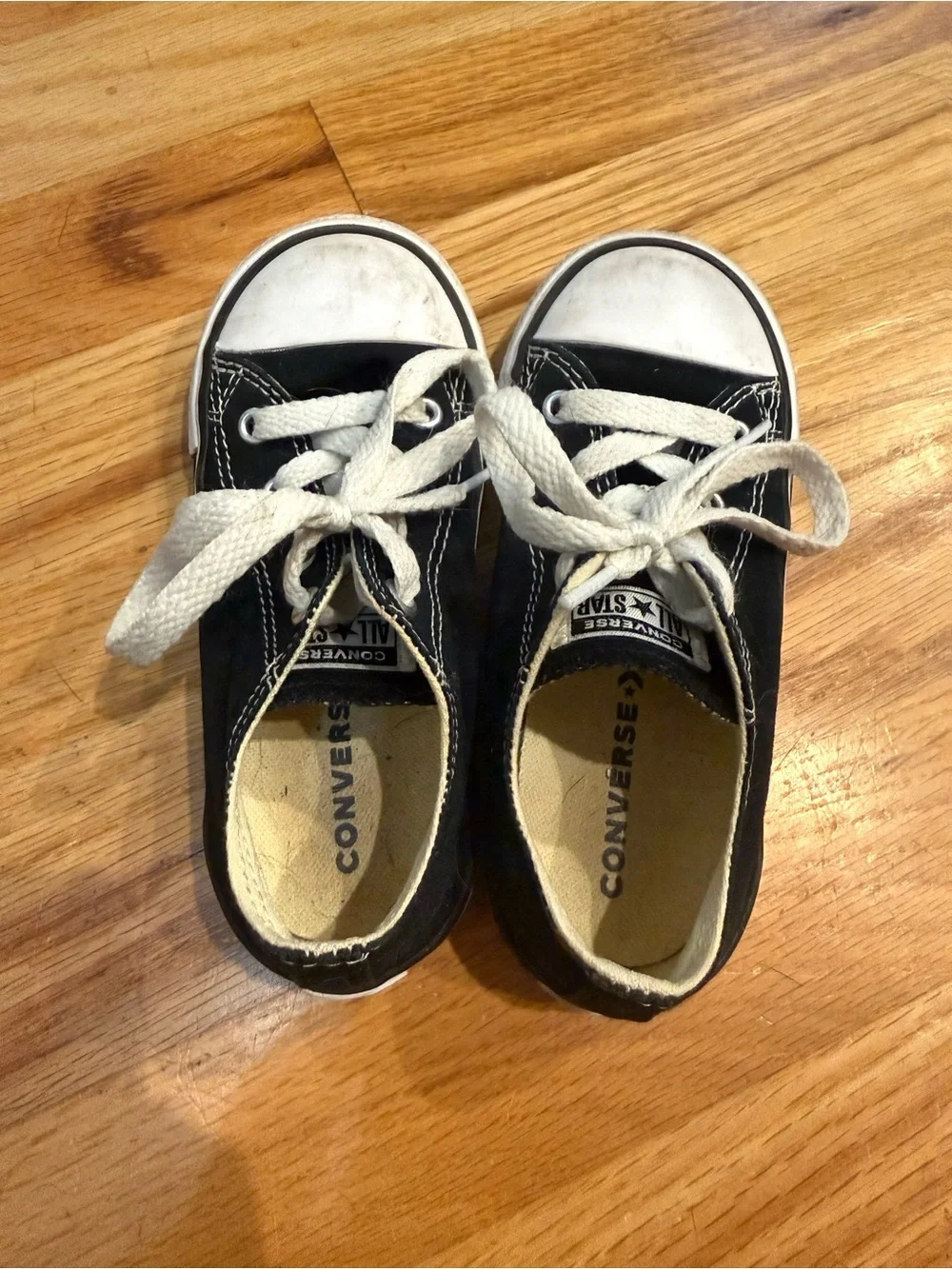 Black Kids Converse Canvas Low-Top Sneakers Size 9